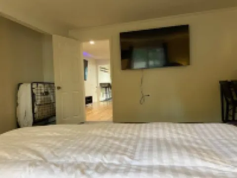 Historic K2 Inn, Full House Rental (Renovated Managers Quarters)