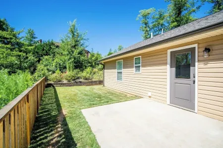 The Clemson Cottage - 3.6 mi. to Memorial Stadium Отели рядом с достопримечательностью «Дайк»