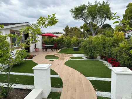 New cozy one bedroom home Отели рядом с достопримечательностью «Калифорния Стейт Юниверсити Фуллертон»