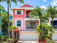 Luxury Key West feel steps from Historic downtown Stuart, minutes from the beach