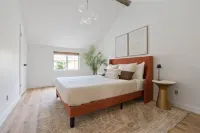 Relaxing, Private Home Away from Home with Courtyard—Sleeps 4!