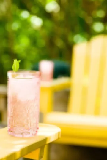 Bubar Barn - screen porch, deck, + parking