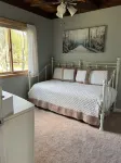 Beautiful 3 bedroom updated home in the gated community, The Hideout