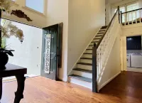 Gorgeous 4 BR Home - 1.5 mi from DT Alpharetta and Avalon