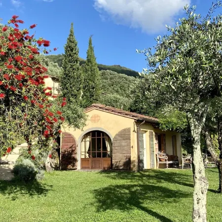 Lone standing Villa, 180 m²(1960 ft²) pool, sea view, eco friendly, EV wall box