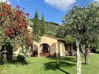 Lone standing Villa, 180 m²(1960 ft²) pool, sea view, eco friendly, EV wall box - Hot Tub