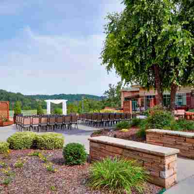 MeadowView Conference Resort & Convention Center Hotel Exterior