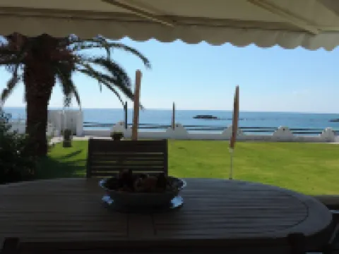 Beach house with private beach access Hotel a Perd'e Sali