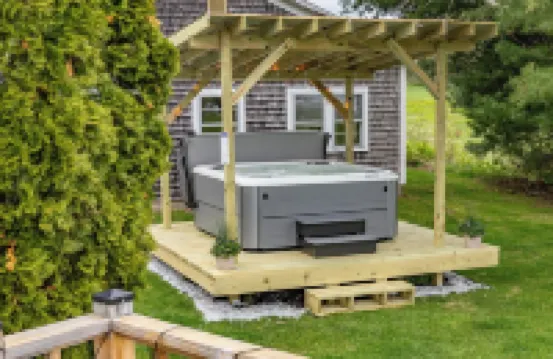 4-Season Waterfront Oasis Acadia with Hot Tub