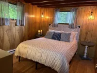 Lake View, Covered Porch, Pet Friendly with Fee & Golf Cart