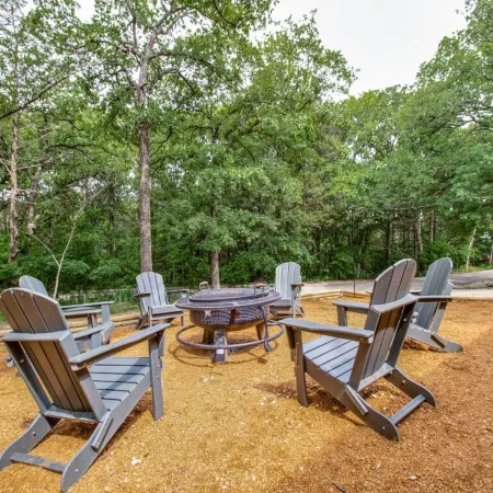 Lakeside Cabin Newly Remodeled .4Mile to Boat Ramp with Boat Parking and Kayaks.