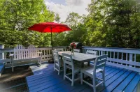 Forest Lane - Roomy Mt Snow 5 Bedroom Home with Hot Tub!