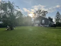 Historic Dwntwn, NRG, Convenient 3 Br Cottage