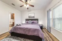 "Charming 3BR/2BA Haven: Short Distance to Austin and surrounding Cities!