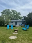 Location and views! Located directly on Shinnecock Bay! Hotels near Cryder Beach