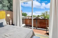 Modern luxury home, panoramic views!