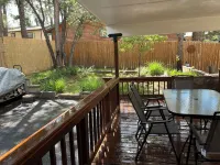 Cozy home in Mid-town Ruidoso. Enjoy the pool table and Hot tub. ENMU-루이도소 브랜치 커뮤니티 대학 주변 호텔