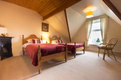 Spacious stylish house for group stays in  beautiful Buxton, pet friendly.