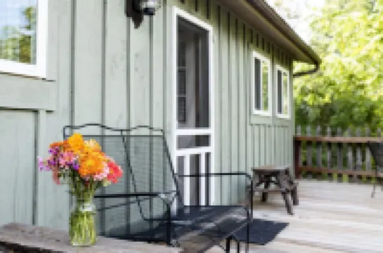 Enchanted Mountain Cottage on quaint farm with creek and opt. breakfast