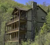 New Luxury Smoky Mountain Country Club Condo, Garage, Washer & Dryer, View!!