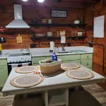 Lazy Daisy Loft - Relaxing and romantic getaway