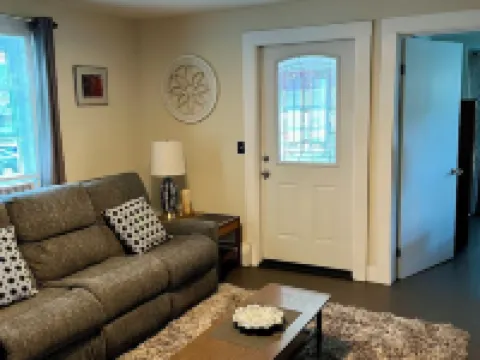 NEW-Another Fun Downtown Location 1st floor サウシングトンのホテル