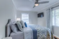 Ideal Location-Across From Expo Center