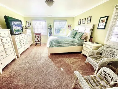 4 Bed/2 Bath family- friendly home nestled in the heart of Coronado Village. Hôtels à proximité de : Coronado Beach