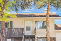 Centrally Located with 180° Mountain Range Views Hotels in Cimarron Hills