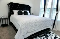 Luxurious Home Near UNC & More..Wi-Fi.2 lofts Các khách sạn gần University of North Carolina at Charlotte