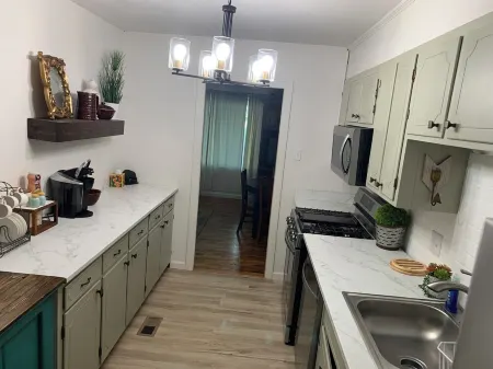 Bison Hall 4, No Cleaning Fee, Near Court Square