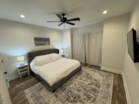 Brand New Gameday Getaway! Less than 3 miles from Campus.