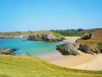 Belle Ile en Mer Bright house with garden, Bangor