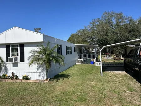 Okeechobee Canal Vacation rental with dock