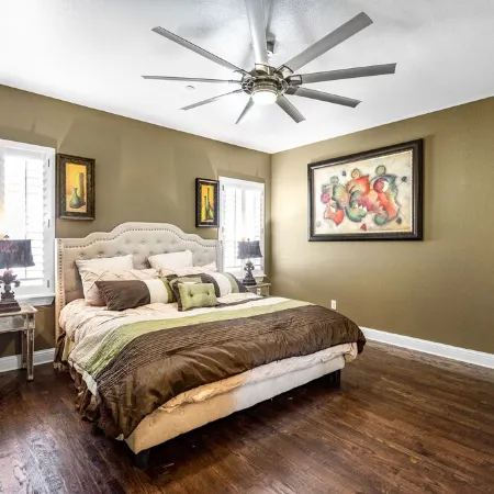 "New" Luxury & Highly furnished upscale w Patio, Garage & fireplace.