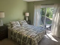 Cozy lake cottage minutes from Lake Barkley Resort and Land Between the Lakes.