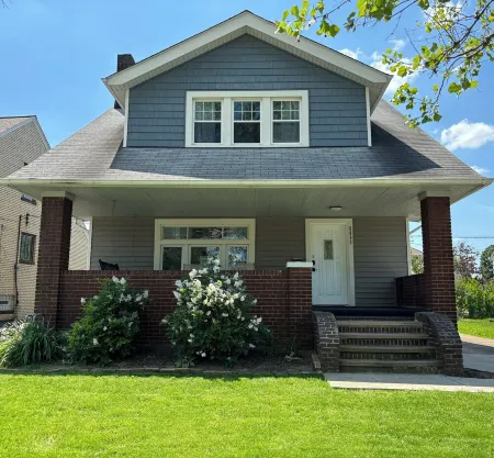 Park View ⁞ Porch Swing ⁞ Game Room ⁞ 2BA ⁞ Manchester Manor