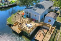 4 Bedroom Farmhouse On The River 2