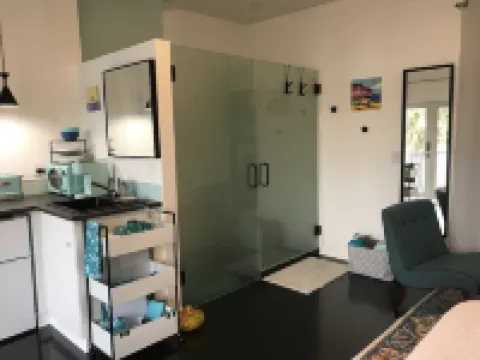 Lakefront Artist's Loft - Relax in Luxury!