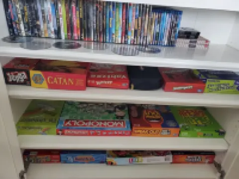 WATERFRONT Lake House w/ King Beds, close to Casinos