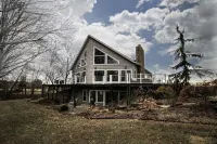 A Luxury Family Mill Creek Lake Retreat