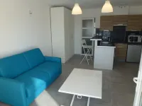 Magnificent STUDIO with terrace, swimming pool view, 14-minute walk to the sea, very quiet.