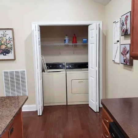 Comfortable In-Town Stay - Clayton, GA