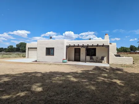 Casa Aliento - A breath of fresh air in Taos! Отели в г. Таос