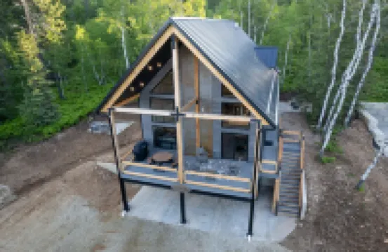 Luxury Mountain Cabin with Hot Tub, Fire Pit, EV Charger, Skiing <.3 Miles Away