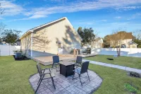 Completely Renovated Home in Old Town Bluffton Hotels near Publix Super Market at Buckwalter Place