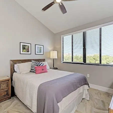 Renovated 3 Bed & 2.5 Bath Condo Just Steps Away from Private Siesta Key Beach