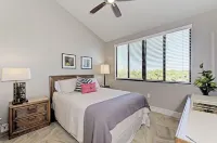 Renovated 3 Bed & 2.5 Bath Condo Just Steps Away from Private Siesta Key Beach - نادي رياضي