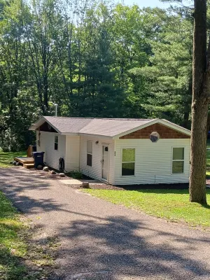 Awesome!! 3 Bedroom Home w/ Budd Lake Beach 9 houses away  Leota Trails close by