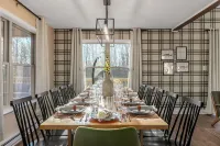 Luxury Family Retreat - Hot Tub, Game Room